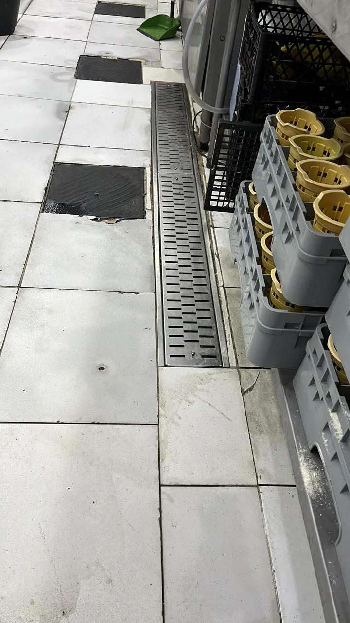 Hidrojateamento de caixa de gordura em São Paulo — restaurante e cozinha